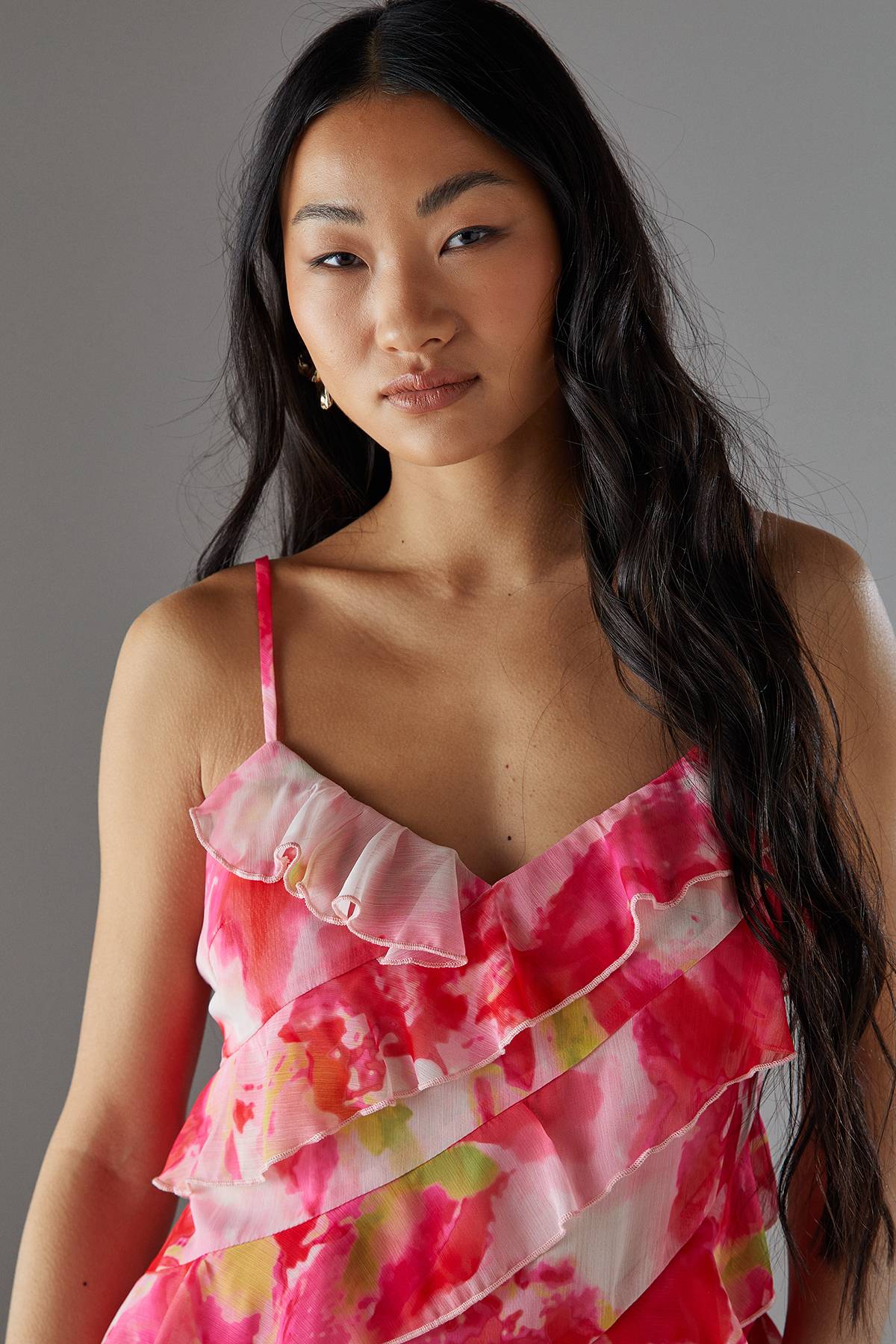 Warehouse Petite Robe Mini à Volants en Mousseline avec Bretelles