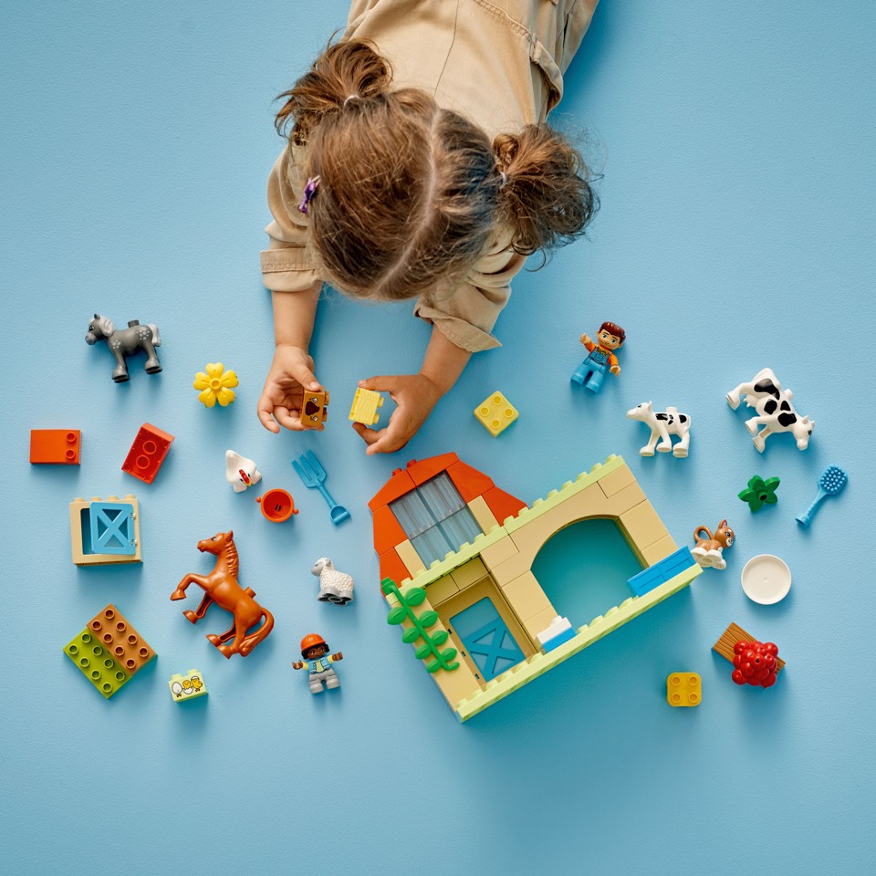 LEGO DUPLO - Pasning af bondegårdens dyr (10416)