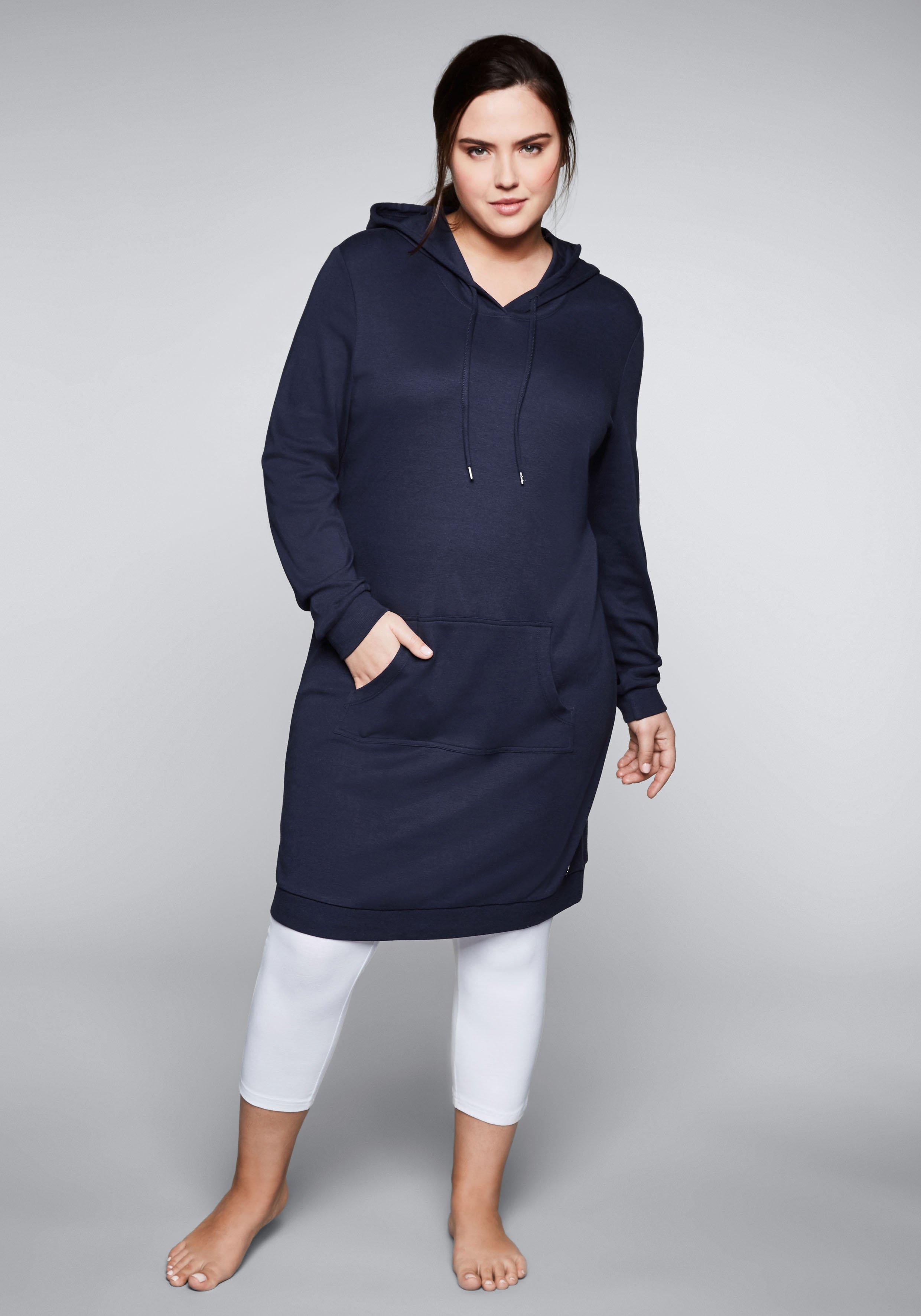 Shirtkleid mit Kapuze und Kängurutasche