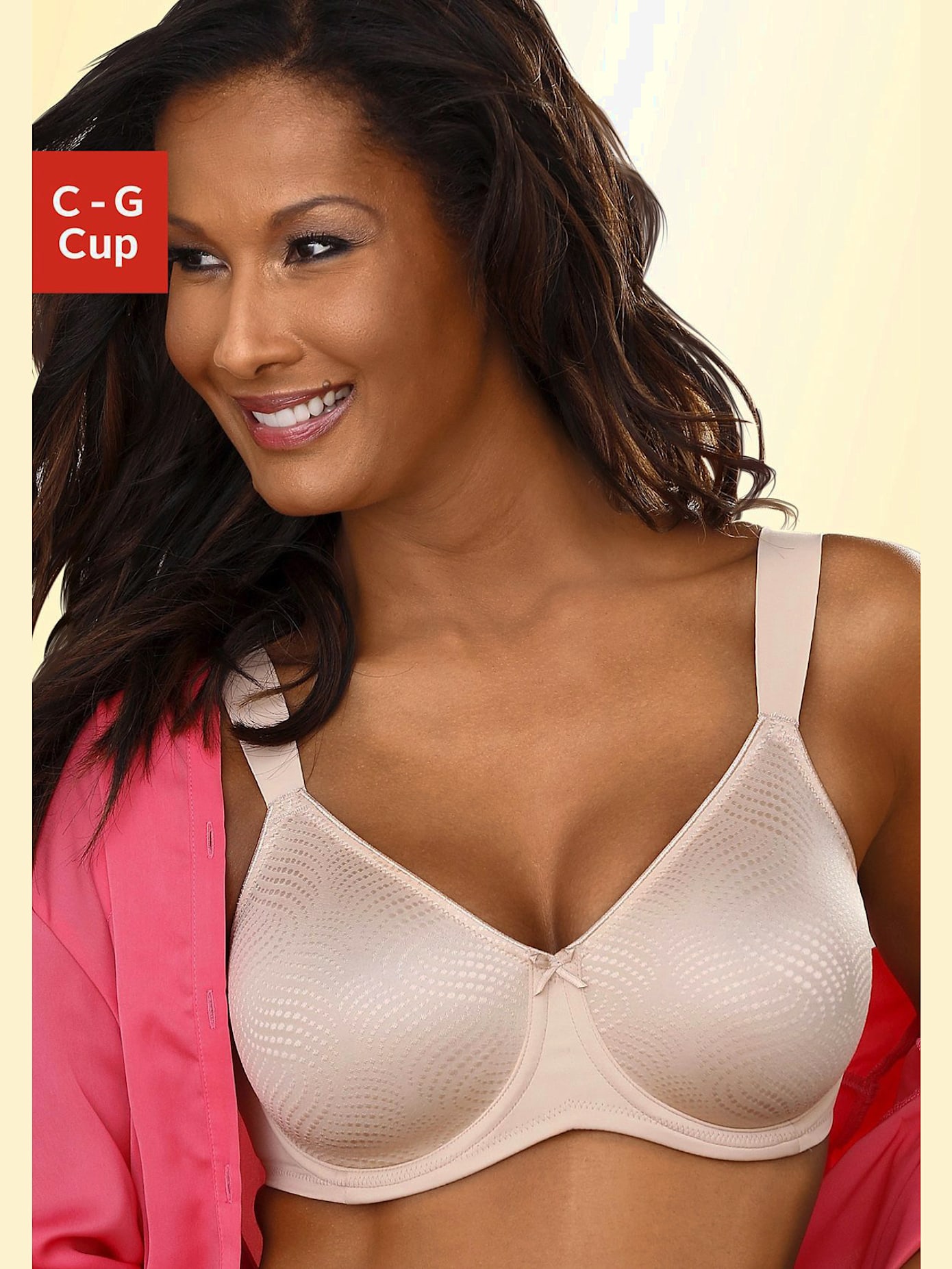Soutien-gorge minimiseur pour une poitrine visiblement réduite