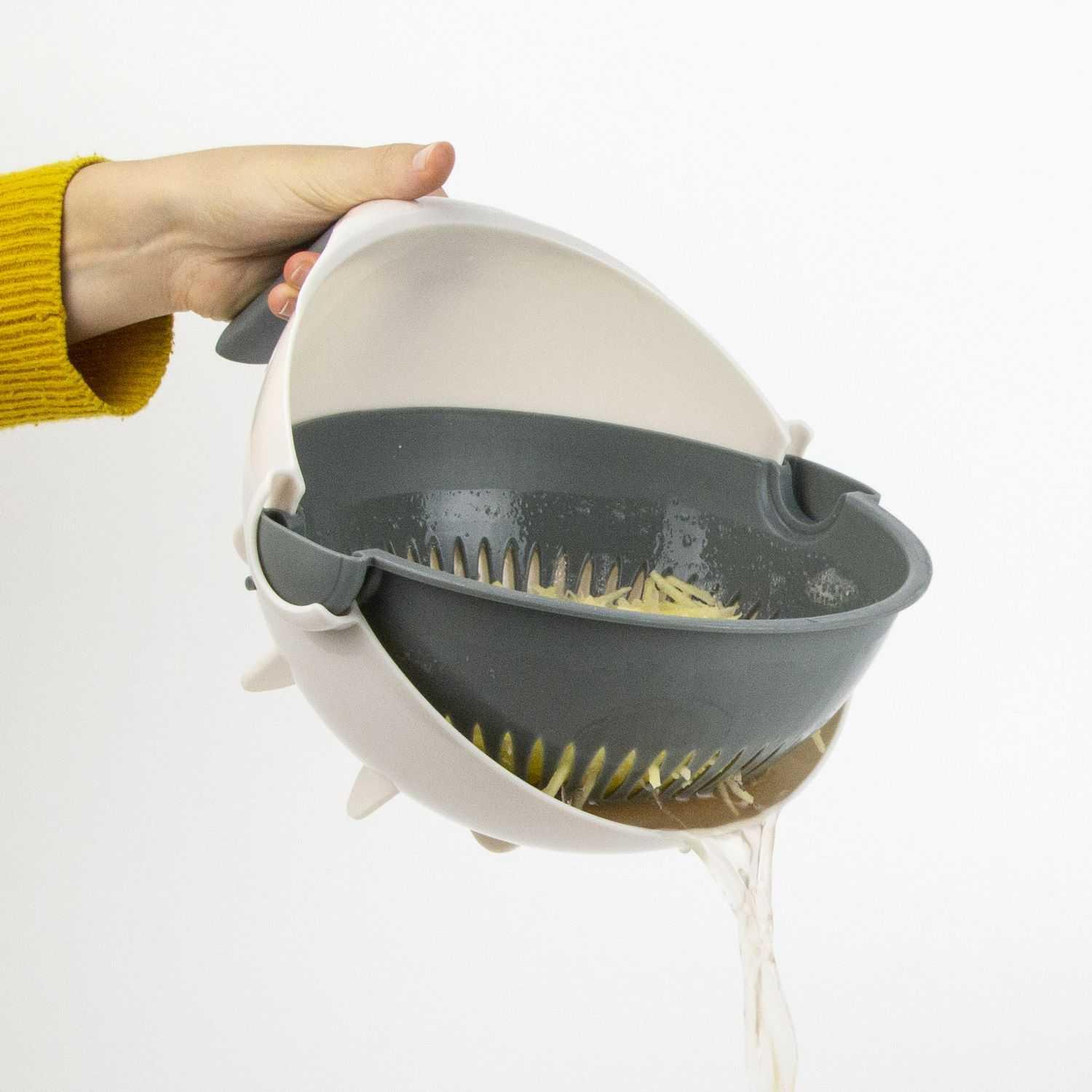 COUPE LEGUME AVEC PASSOIRE INTEGREE 8 EN 1