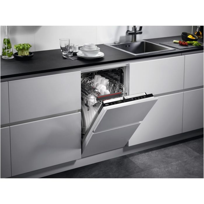AEG Vollintegrierbarer Geschirrspüler 7000 GLASSCARE FSE73427P Schwarz