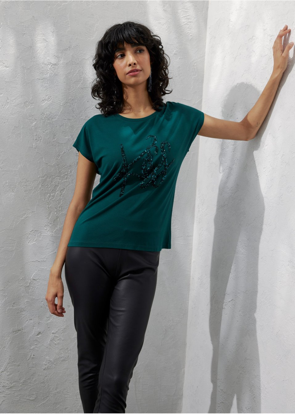 T-shirt avec application de sequins