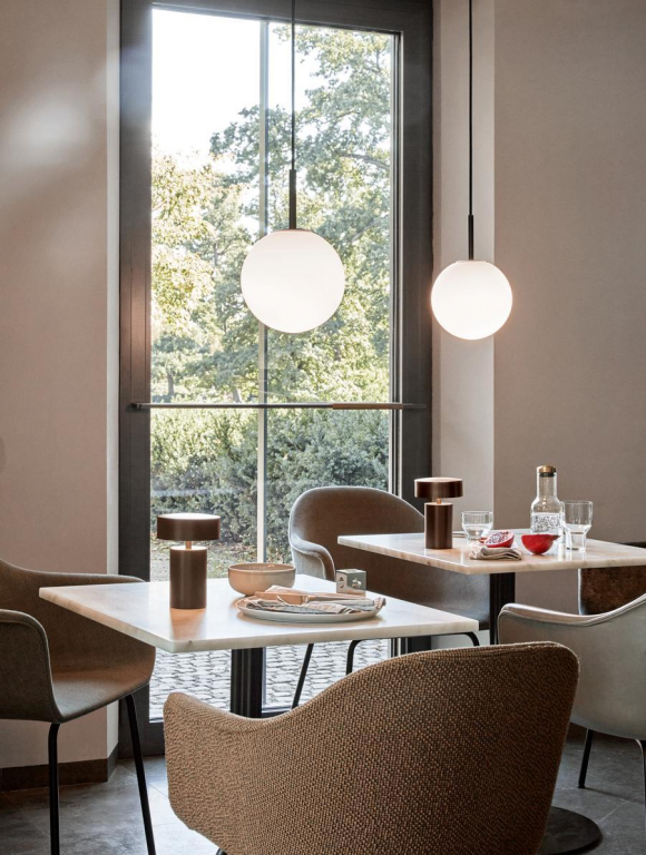 Audo Copenhagen Column tafellamp LED oplaadbaar brons