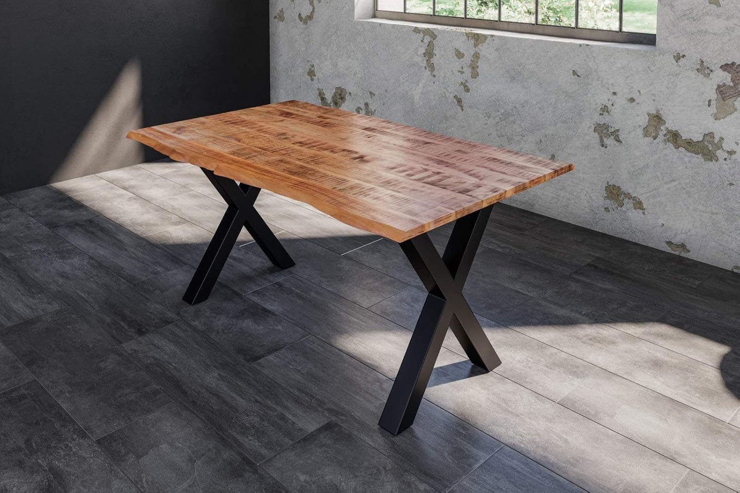 SAM Esstisch Dora 160 x 85 cm, Mangoholz massiv, lackiert & naturfarben, Baumkantentisch mit X-Metallgestell in Mattschwarz, echte Baumkante, 26 mm