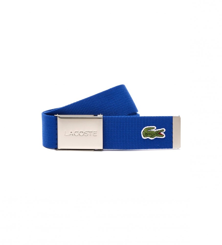 Cinto Lacoste com fivela azul gravada.