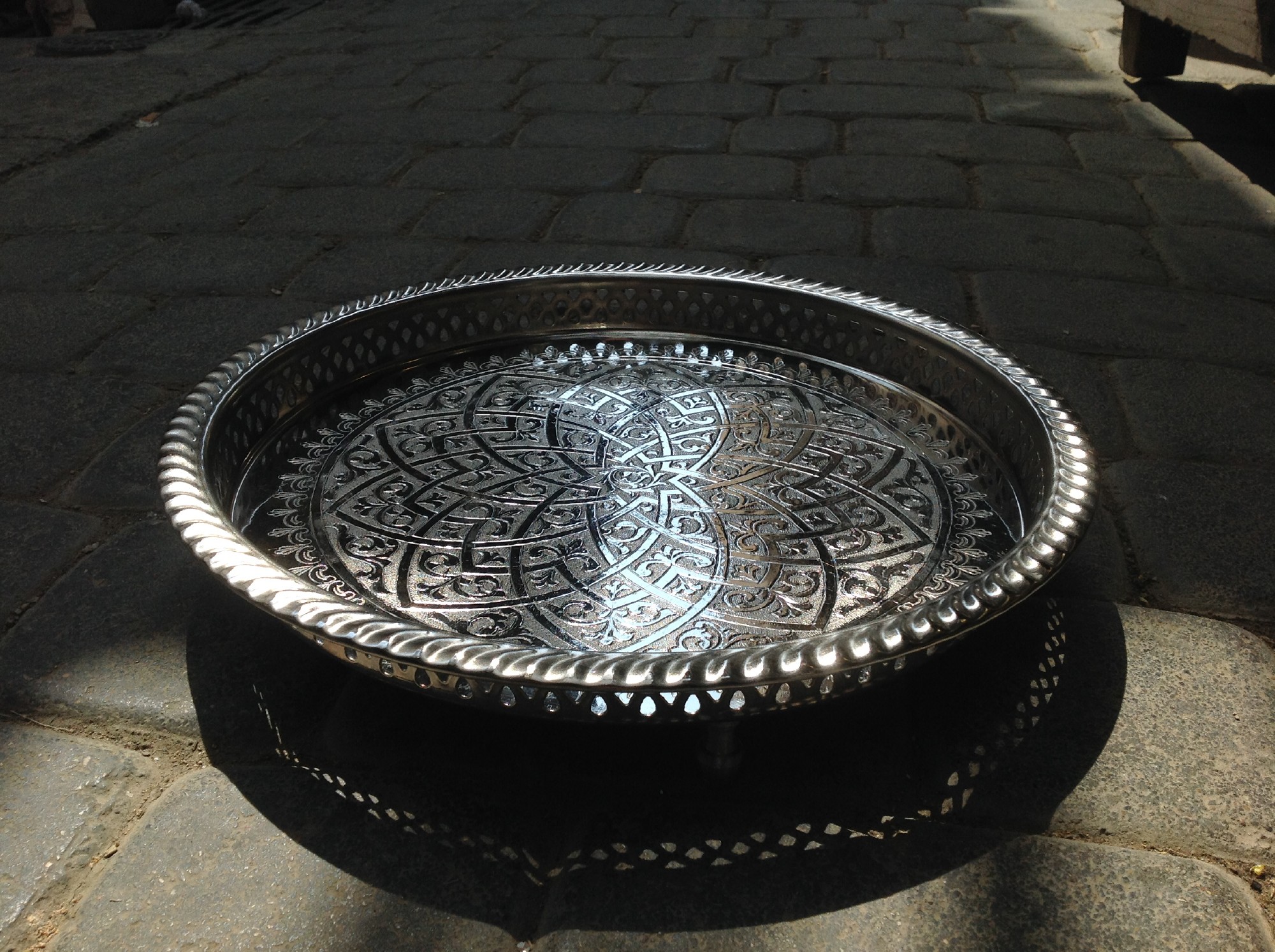 Teetablett mit Fuß 'Lotus', Ø 32 cm, H 0,5 cm zu 68,00