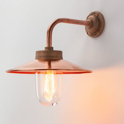 Außenwandleuchte Bronzeguss und Kupfer rechtwinklig
