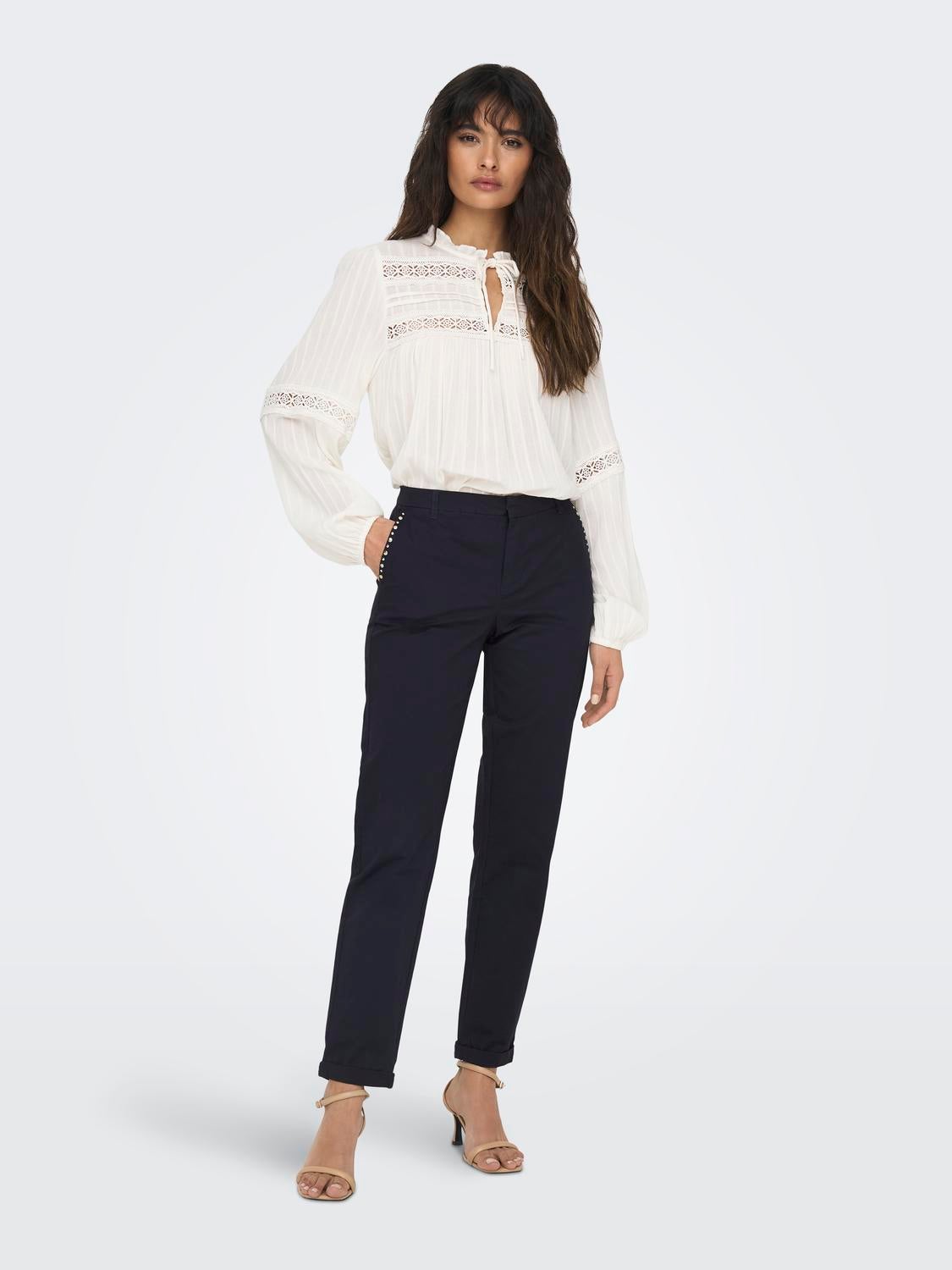 ONLBIANA Normal geschnitten Chino Hose Night Sky