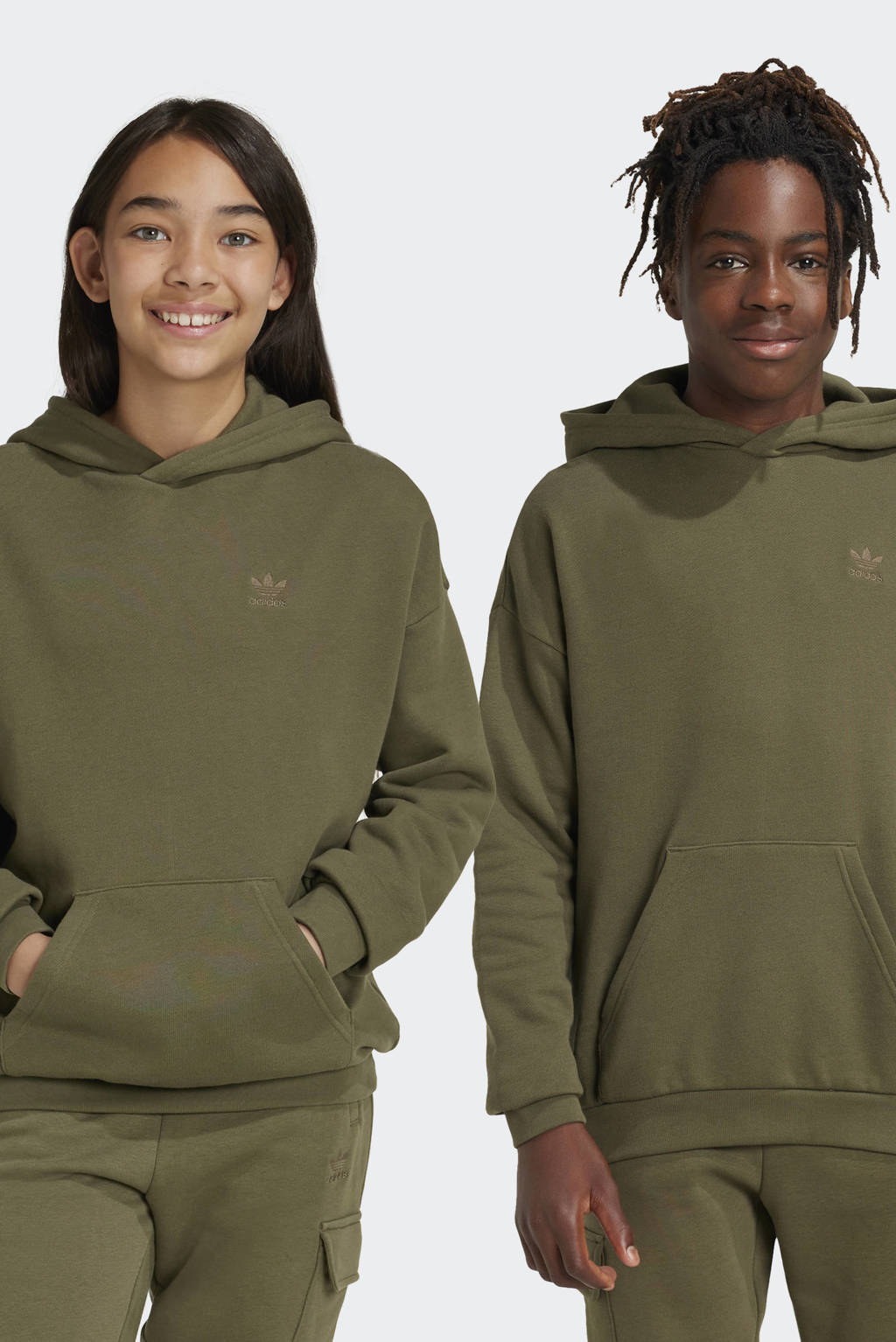 adidas oversized hoodie olijfgroen