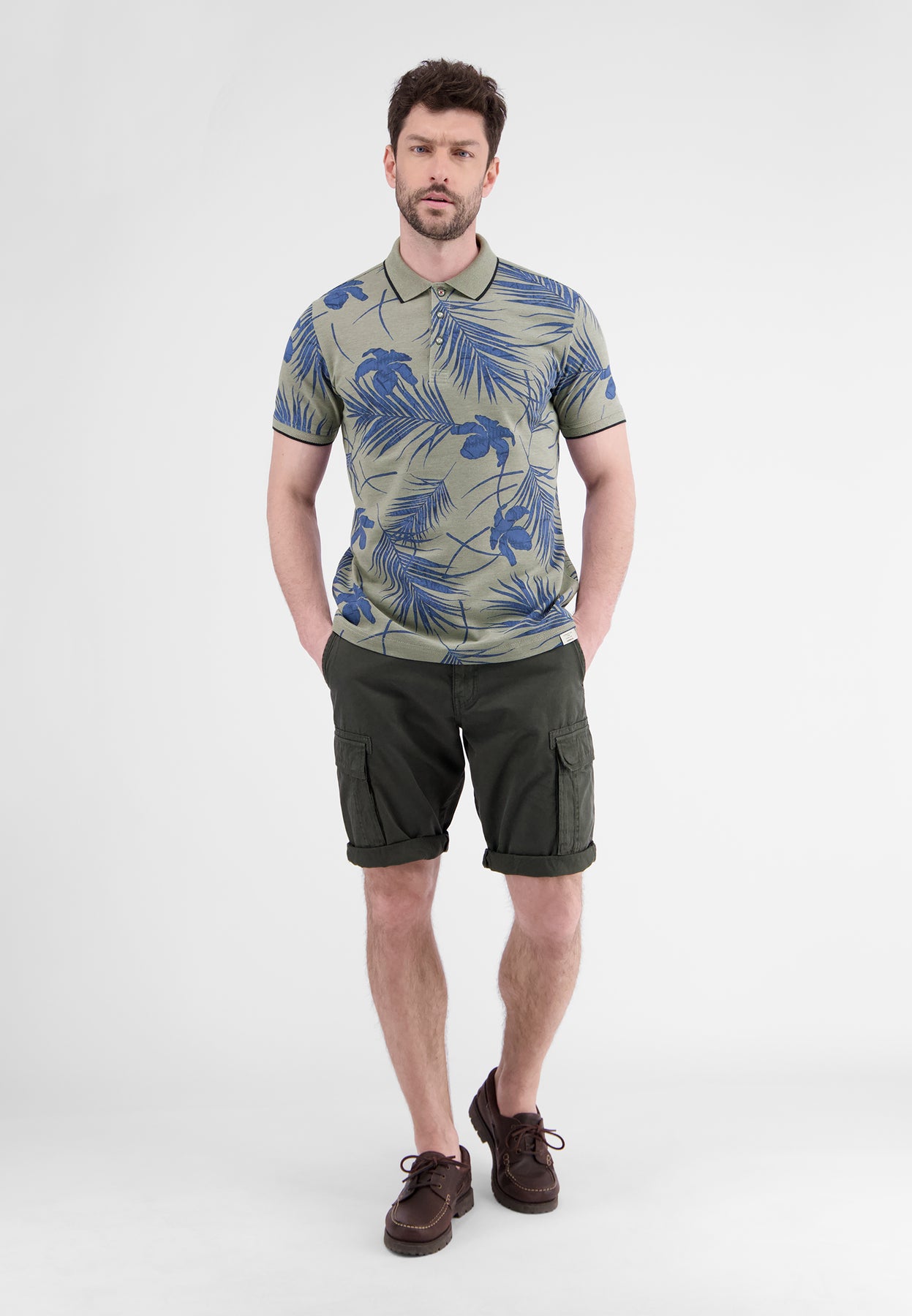 Modisches Poloshirt, sommerlich gemustert