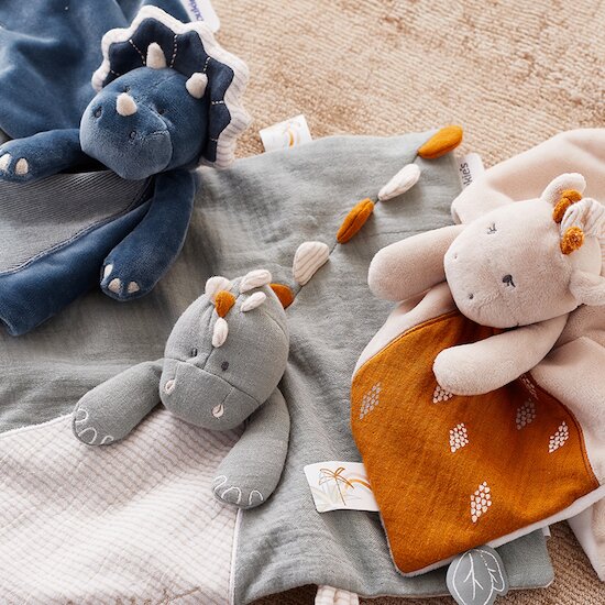 Tiga, Stegi & Ops Doudou en Veloudoux   Ops        de               Noukies