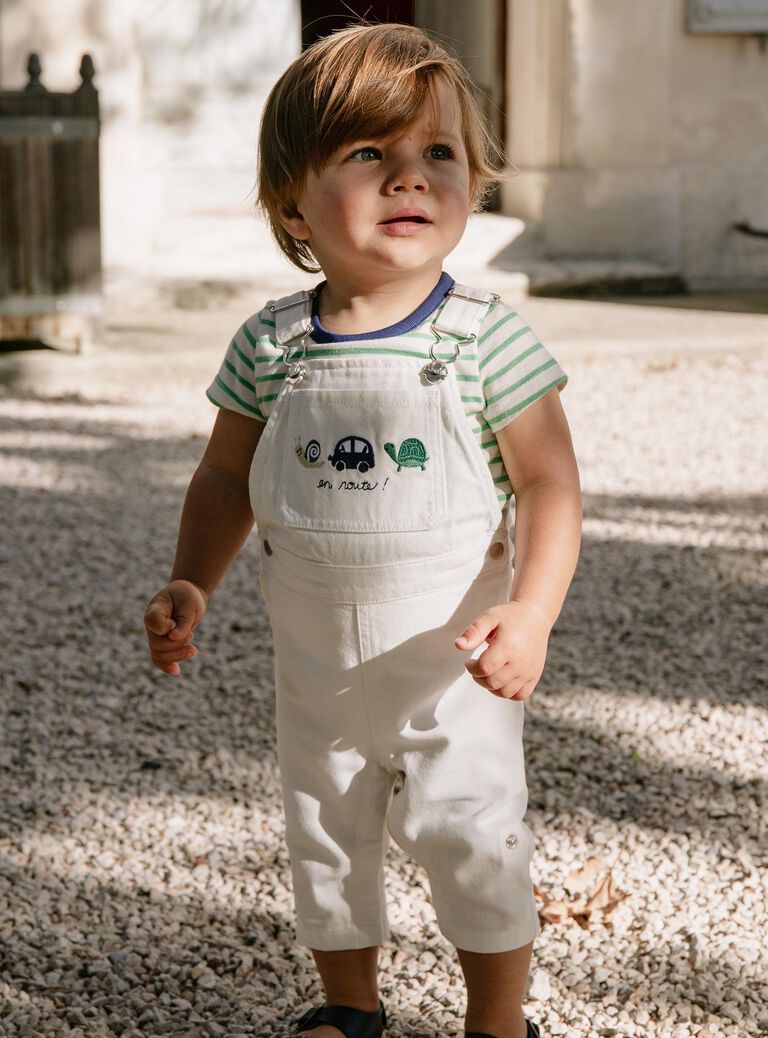 Salopette longue en denim écru avec broderie