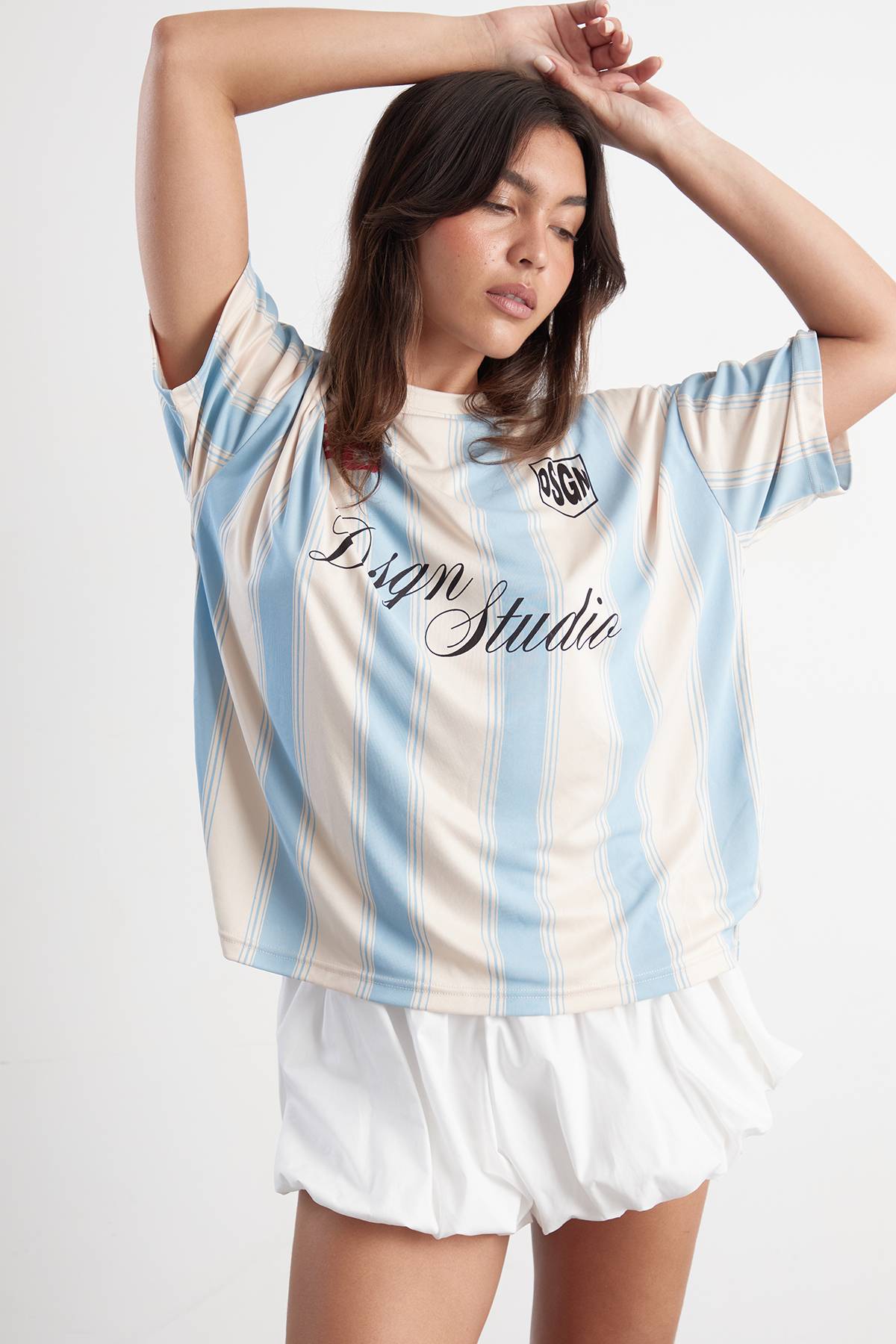 Maillot De Football À Rayures Dsgn Studio