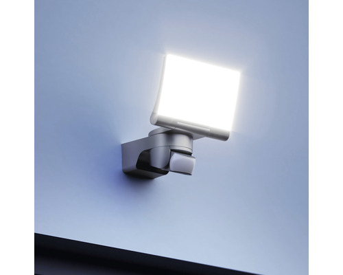 Steinel LED Sensor Spotlight 13,7 W 1550 lm 3000 K XLED Home 2 S grafiet