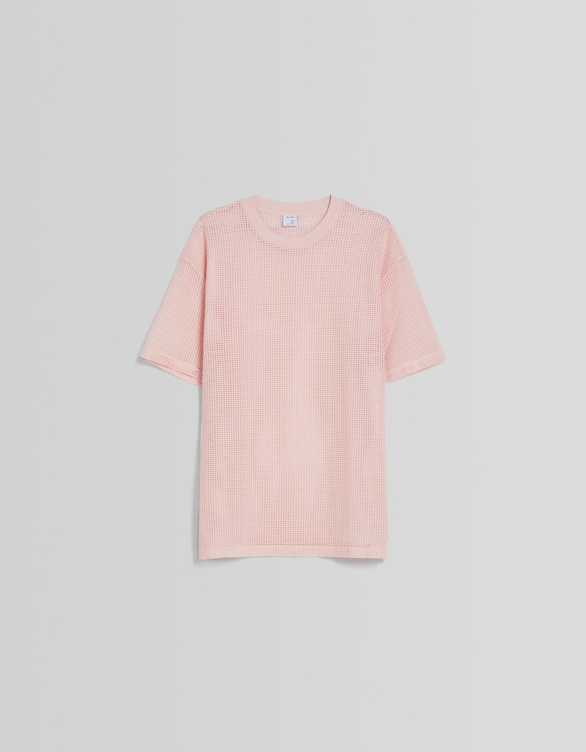 Camiseta de manga curta com modelagem quadrada e detalhes em tela