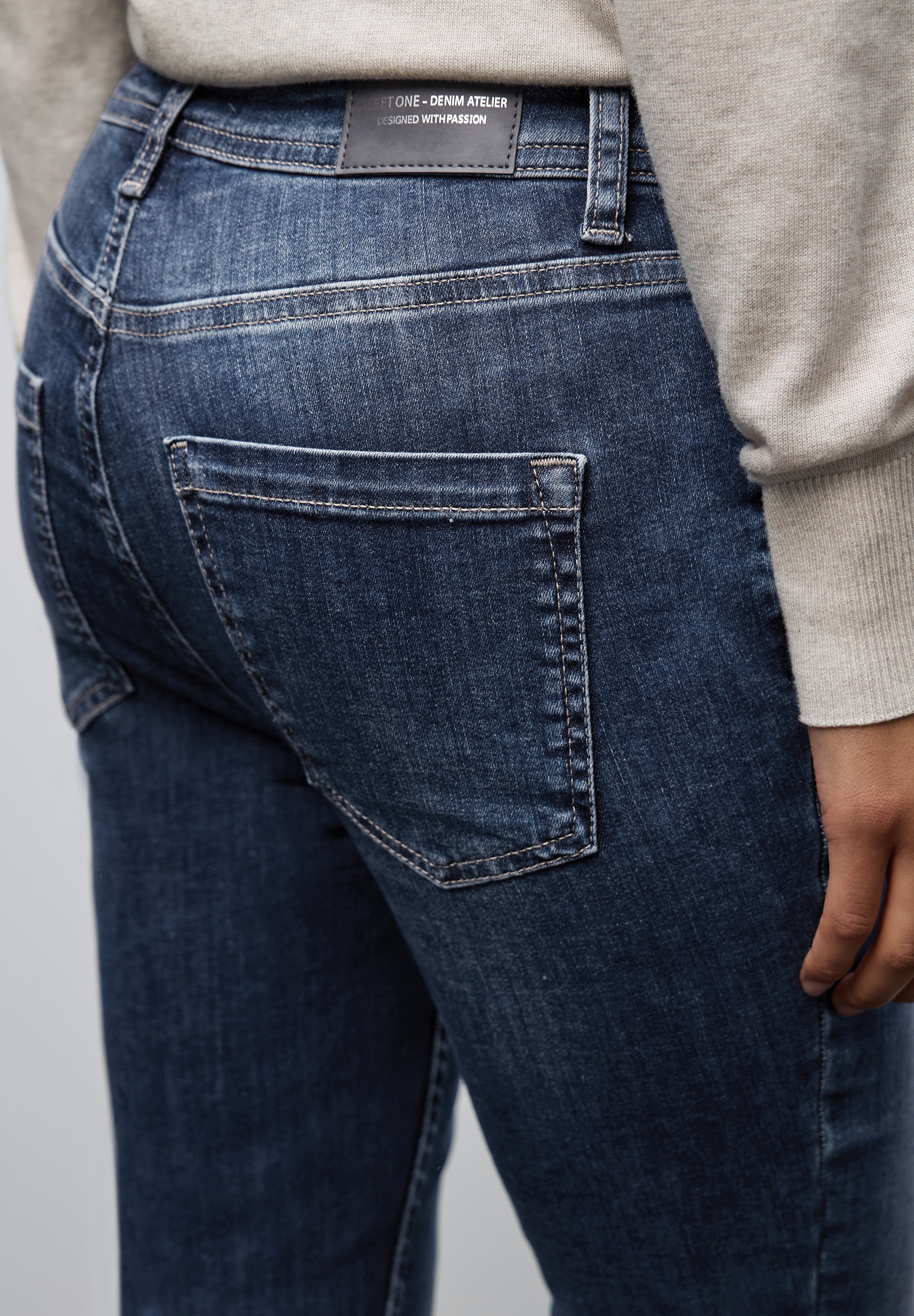 STREET ONE Slim-fit-Jeans »Style York« mit Stretch