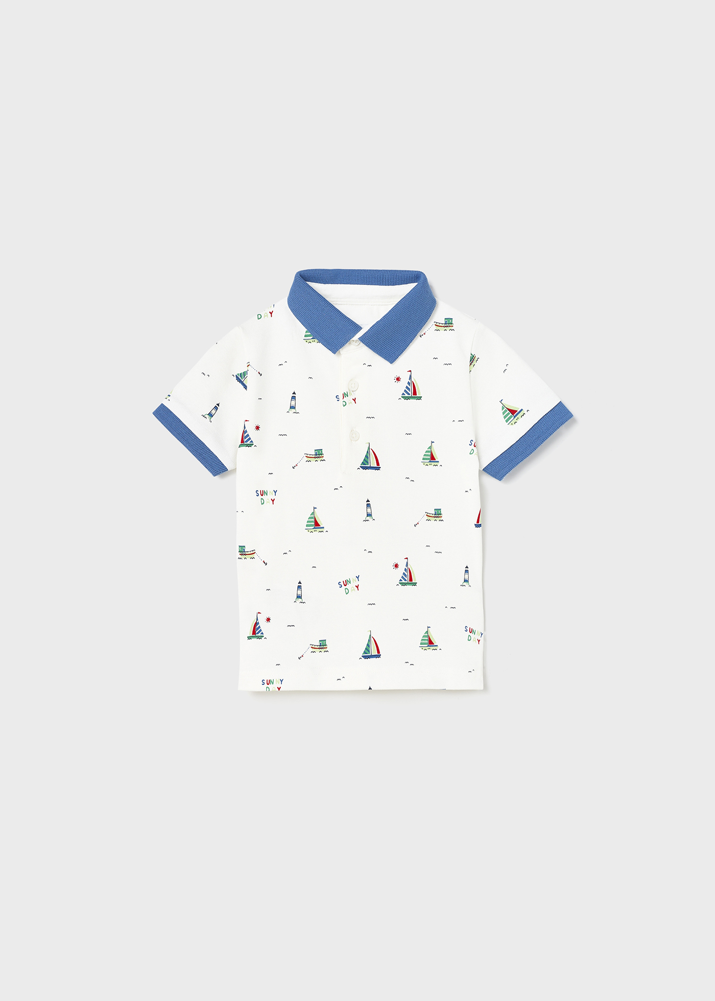 Camisa polo infantil de manga curta com estampa.