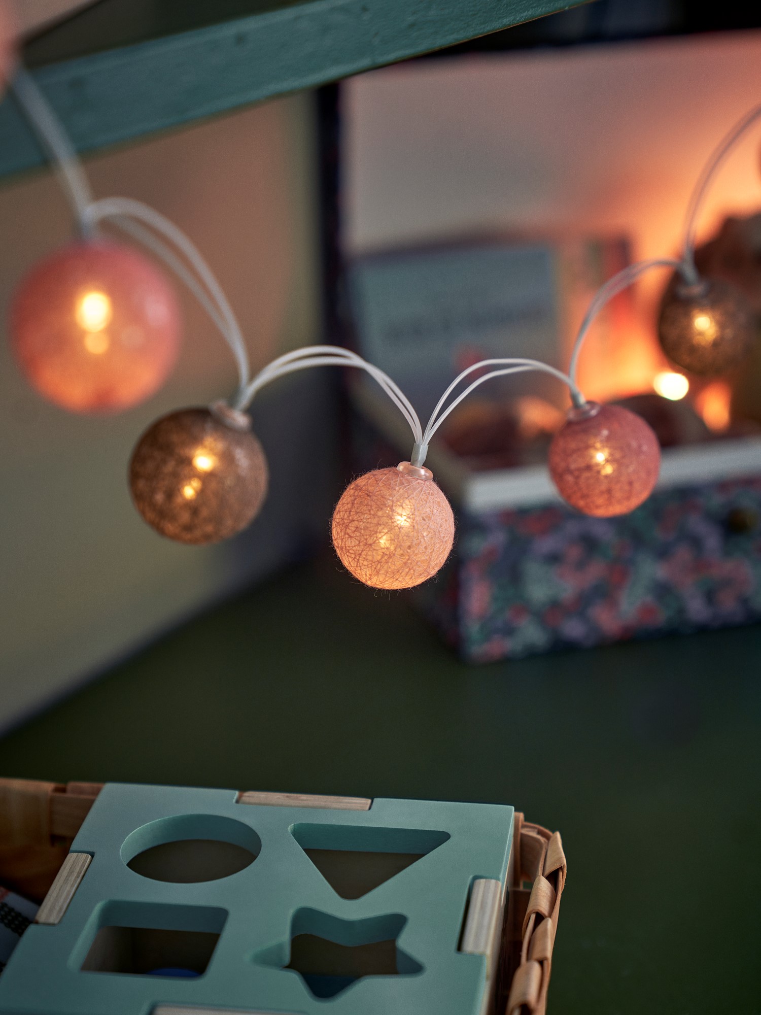LED-lyskæde 20 kugler | 270 cm. 20 LED-lys. | Warm Grey