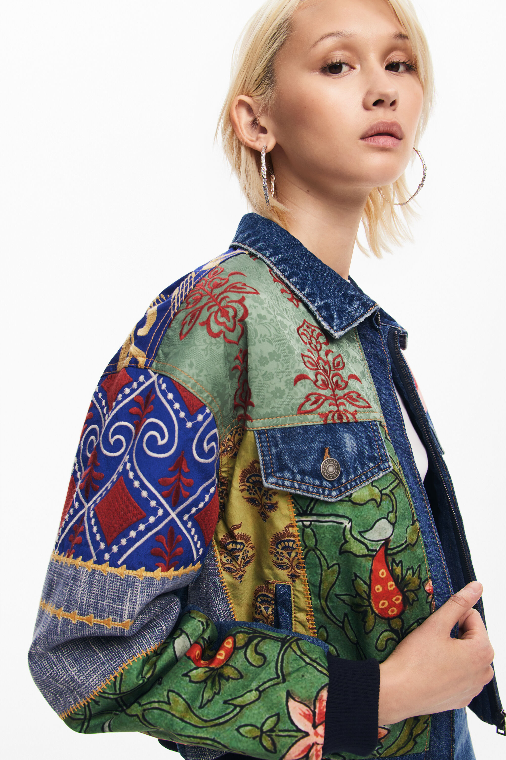 Jaqueta patchwork de jeans