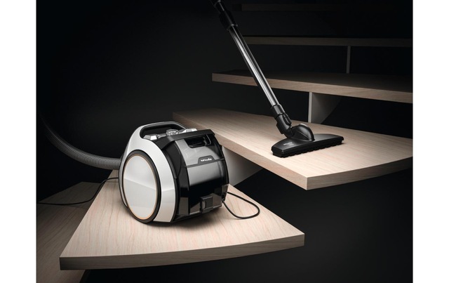 Miele Bodenstaubsauger »Boost CX1« 890 W beutellos
