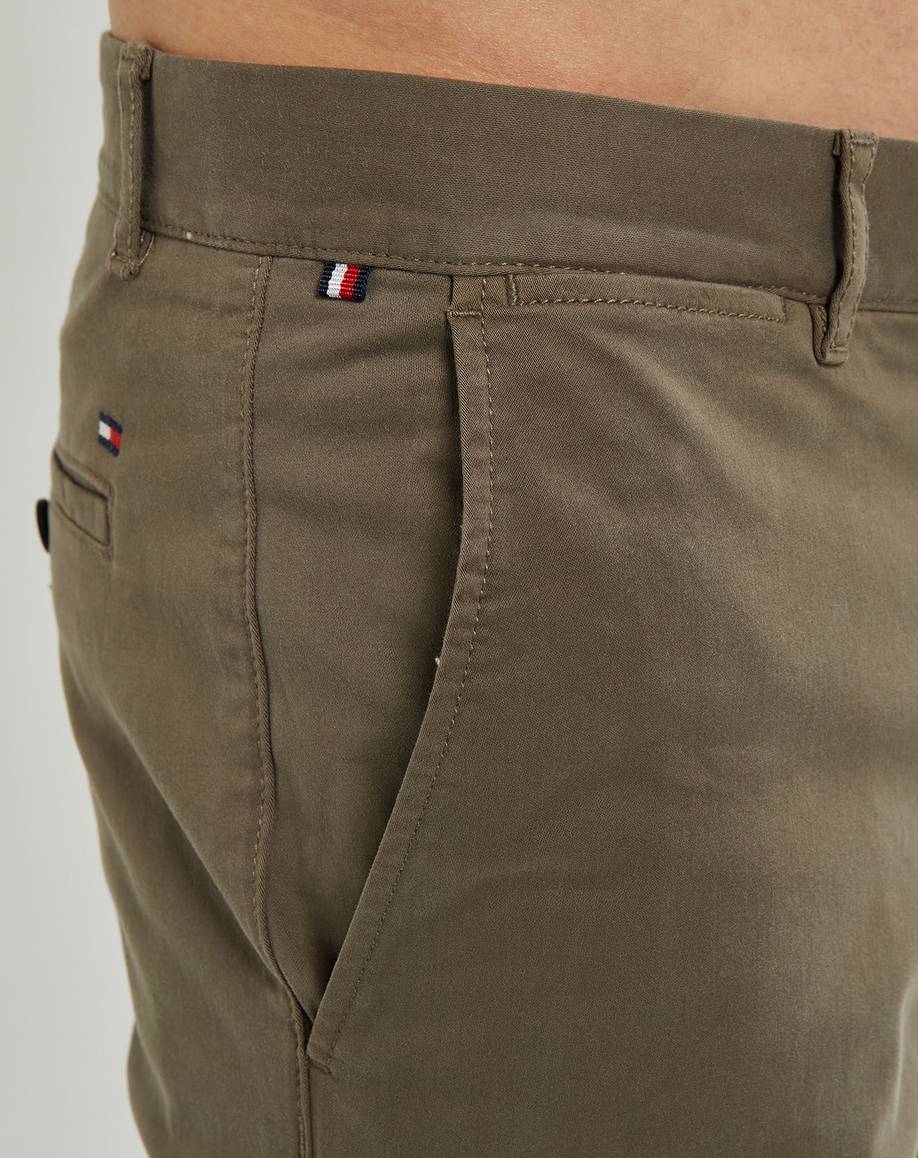 Tommy Hilfiger Pantalon Bleecker Th Flex Satin Gmd kaki