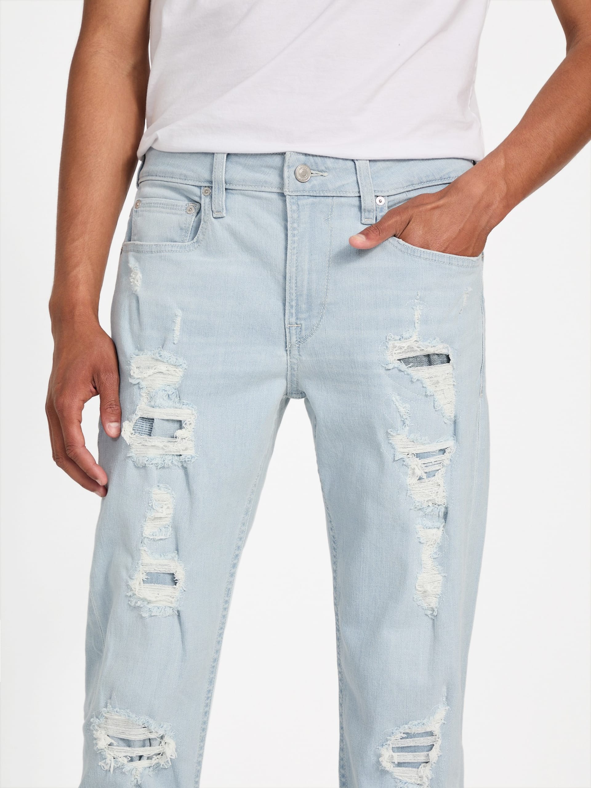 Calça jeans Eco Finnley de cintura média e corte afunilado