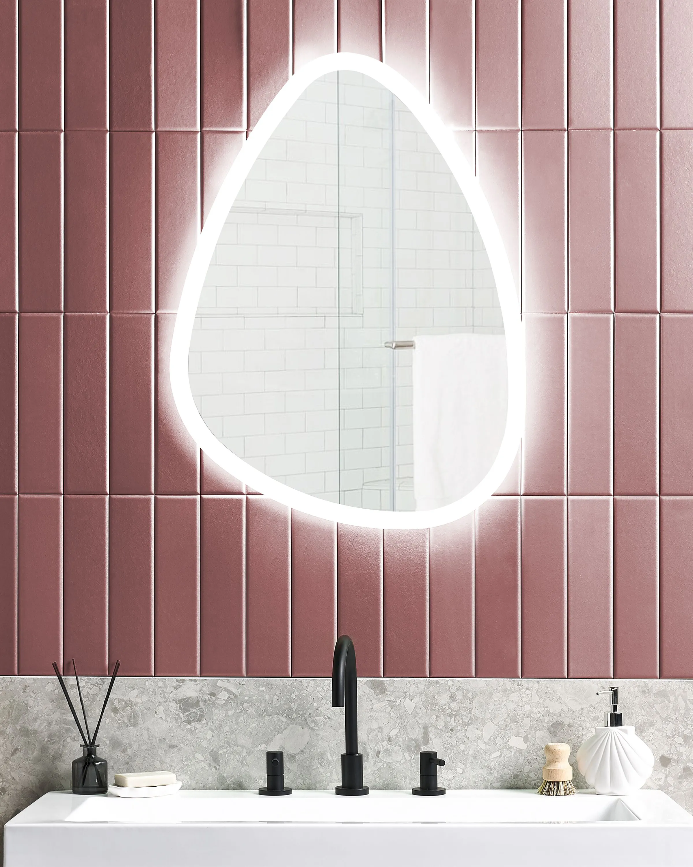 LED badkamerspiegel BETHUNE 58 cm 78 cm Zilver