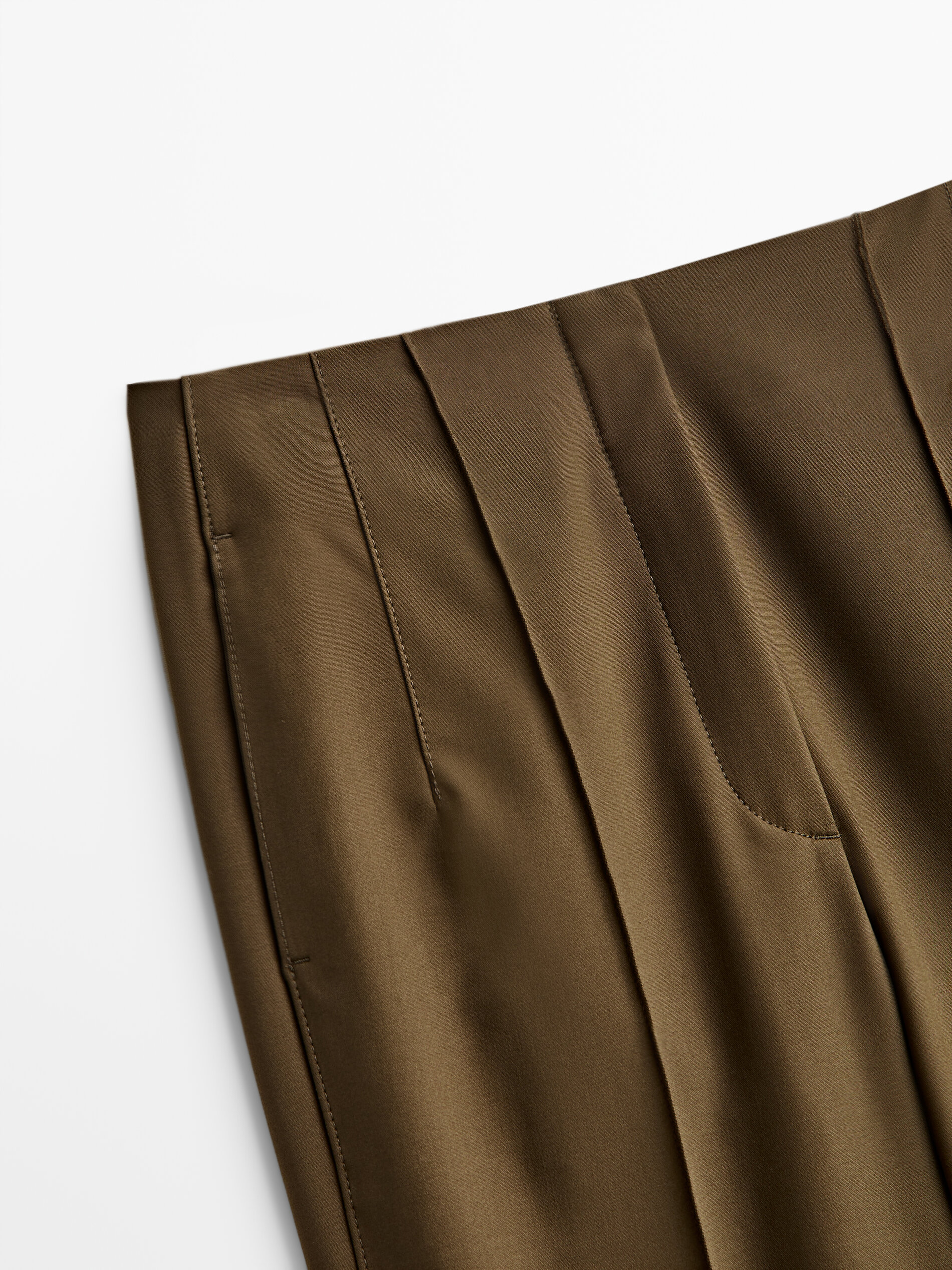 Calça técnica slim fit com pesponto - CÁQUI ESCURO