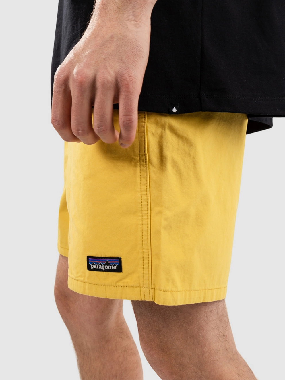Patagonia Funhoggers Shorts surfboard yellow