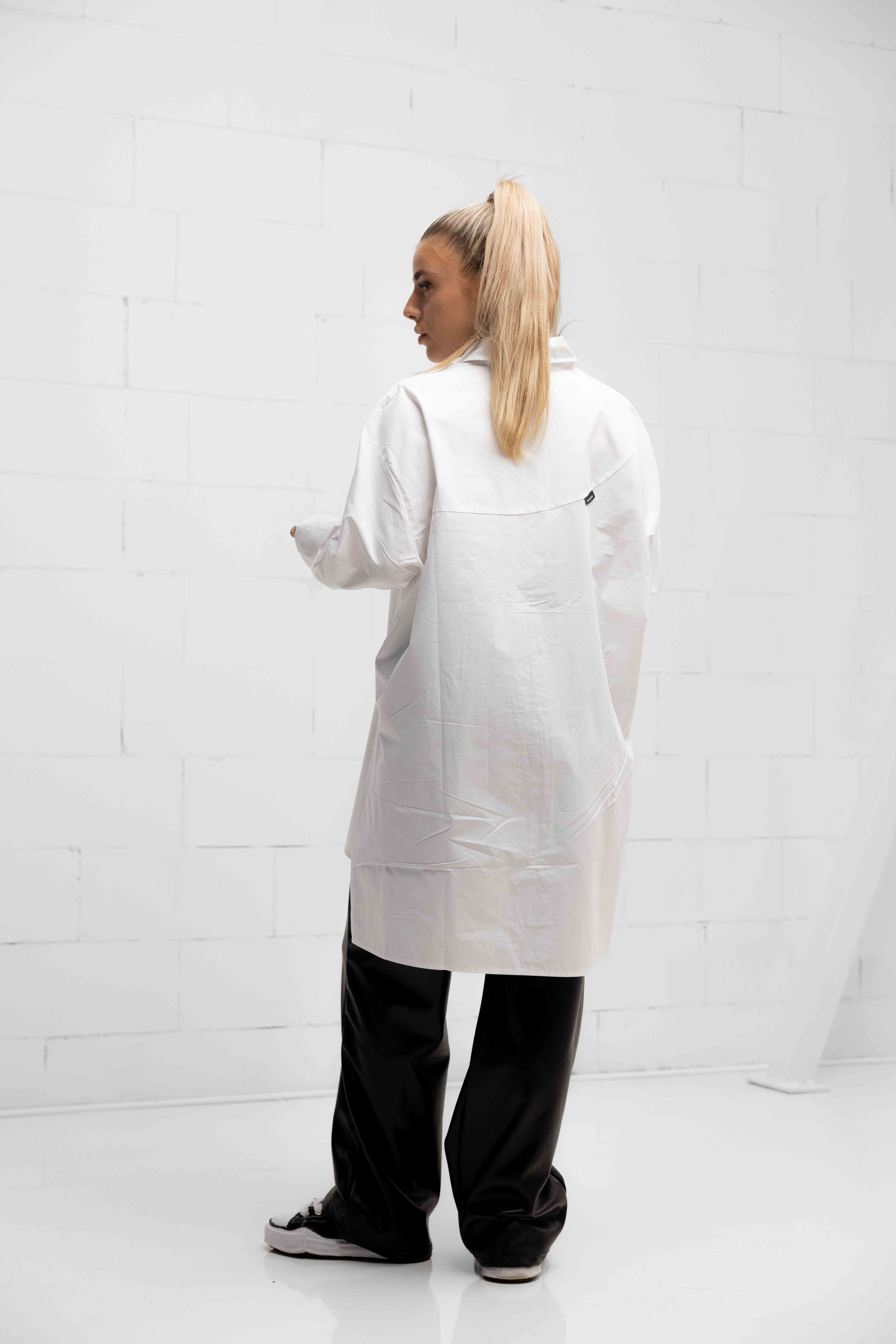 Off The Pitch Deconstructive Oversized Shirt Dames Wit