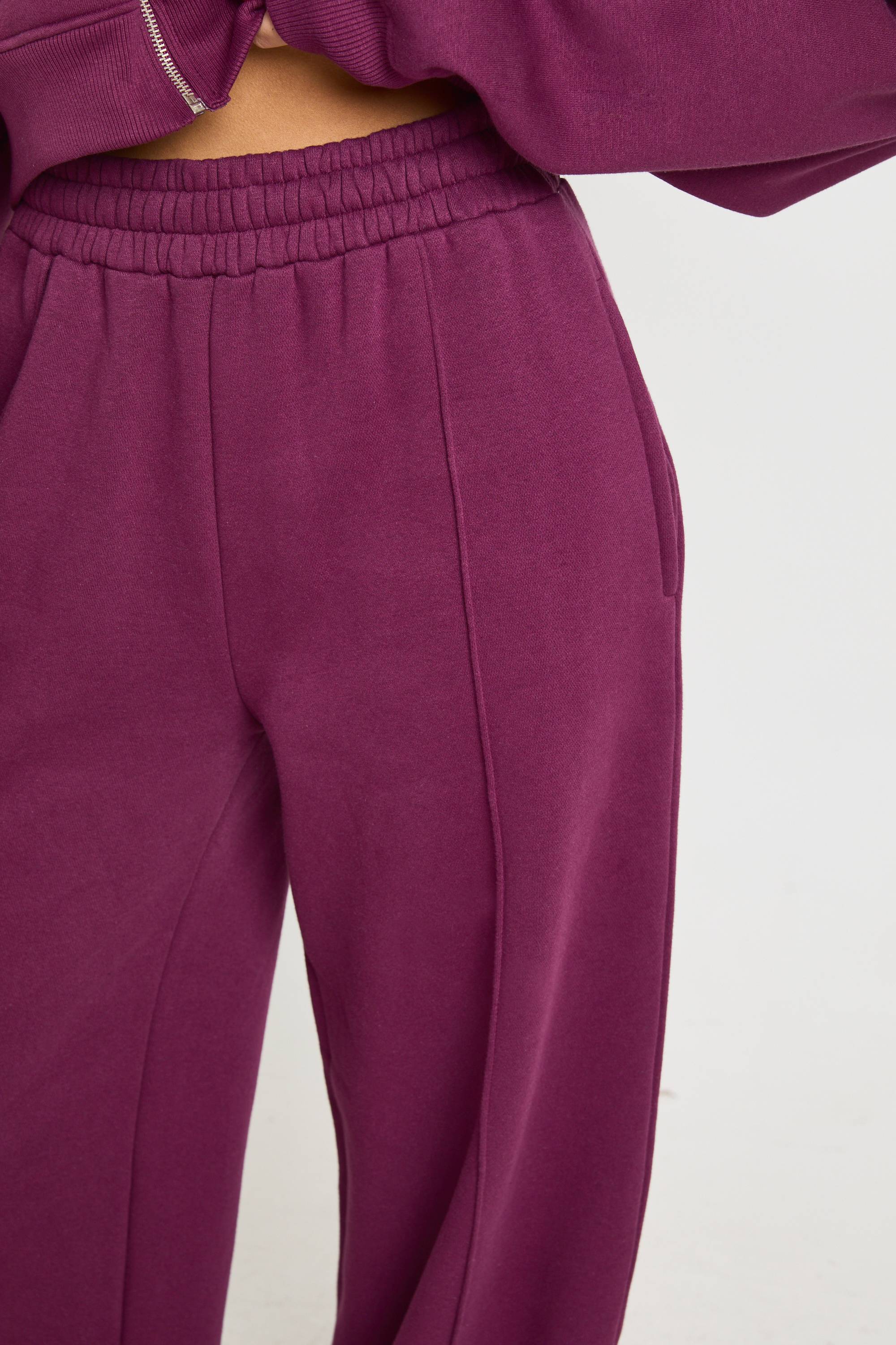 boohoo Jogging Jambe Droite avec Détail Plis Piqués