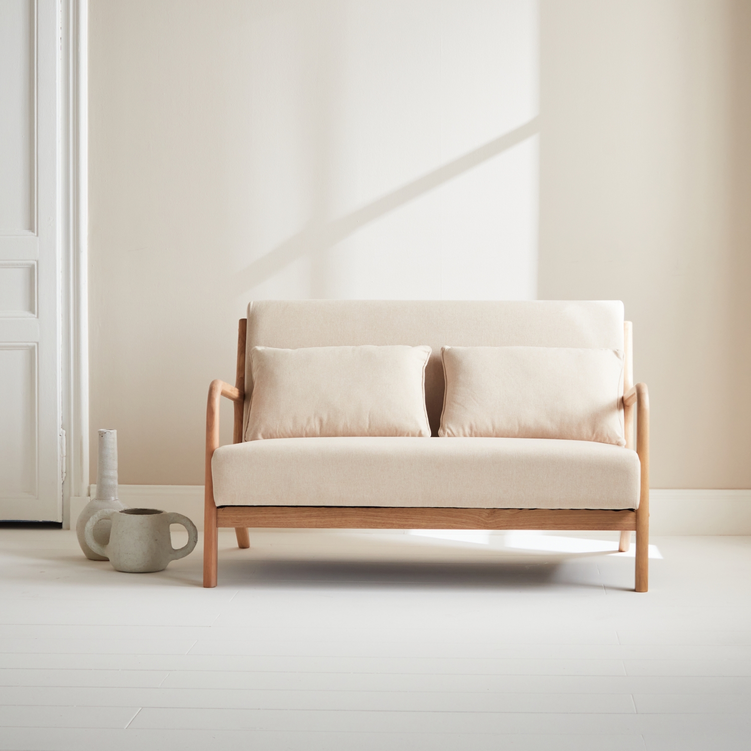 Banquette 2 places scandinave en bois et tissu beige. Lorens. L 124 x p 83 x h 77cm cm