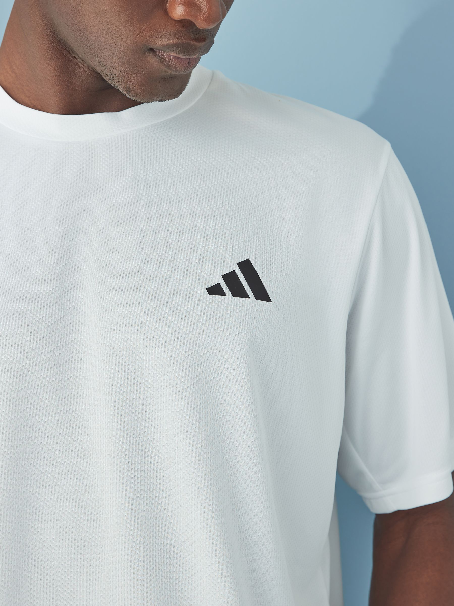 Wit - adidas Train Essentials trainingsshirt