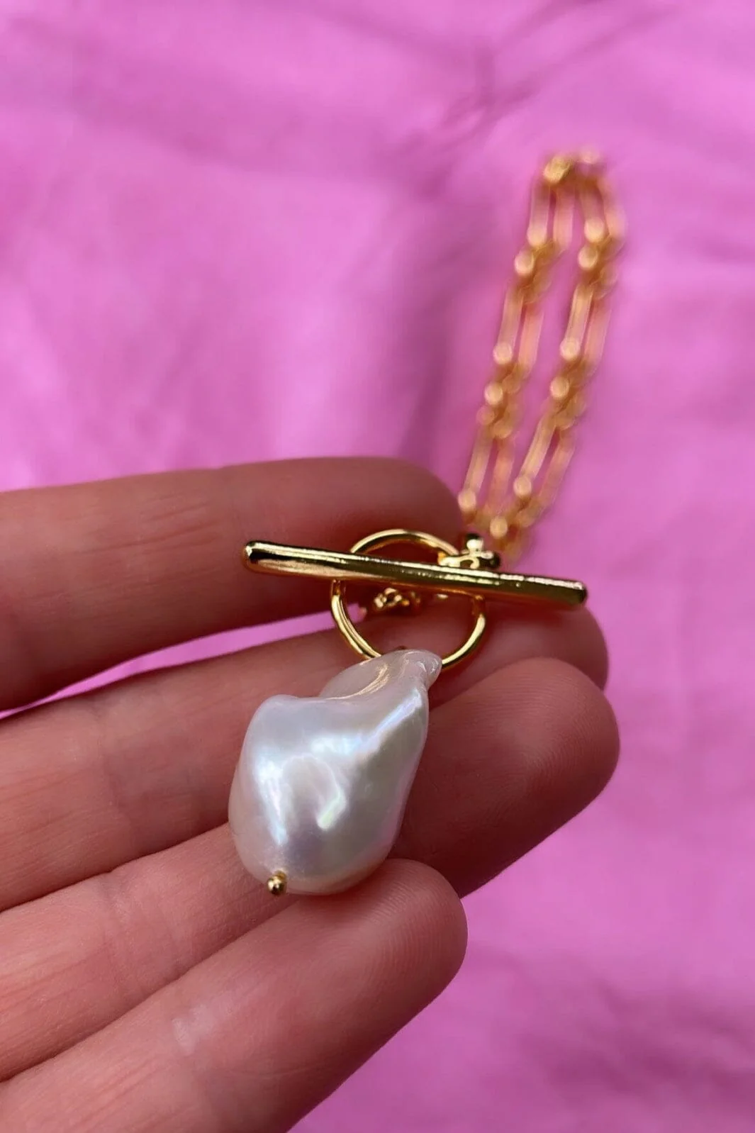 Mellow Moon Link Pearl Necklace