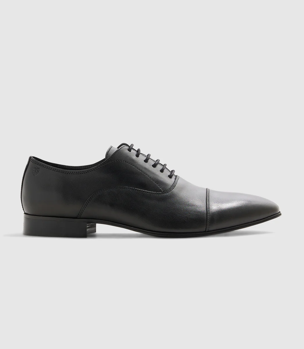 Richelieu en cuir noir 