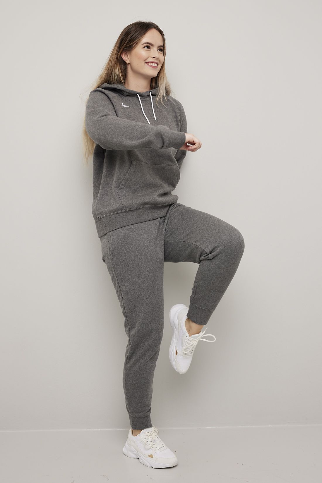 Nike hettegenser til dame