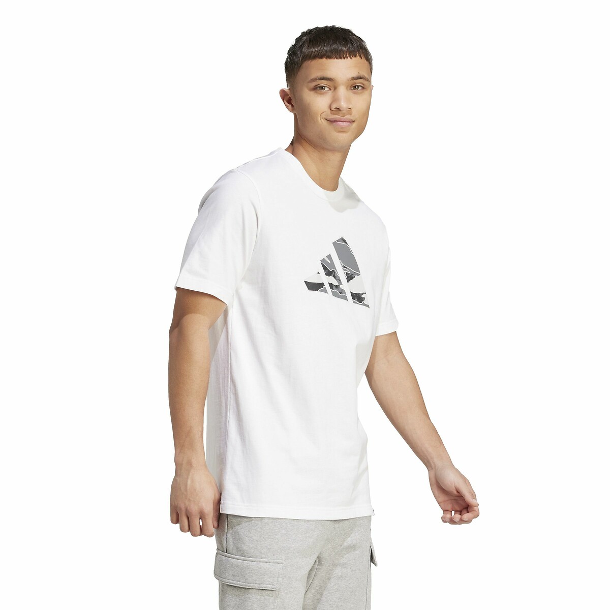 ADIDAS ROUPAS ESPORTIVAS<br>Camiseta de manga curta com logotipo gráfico
