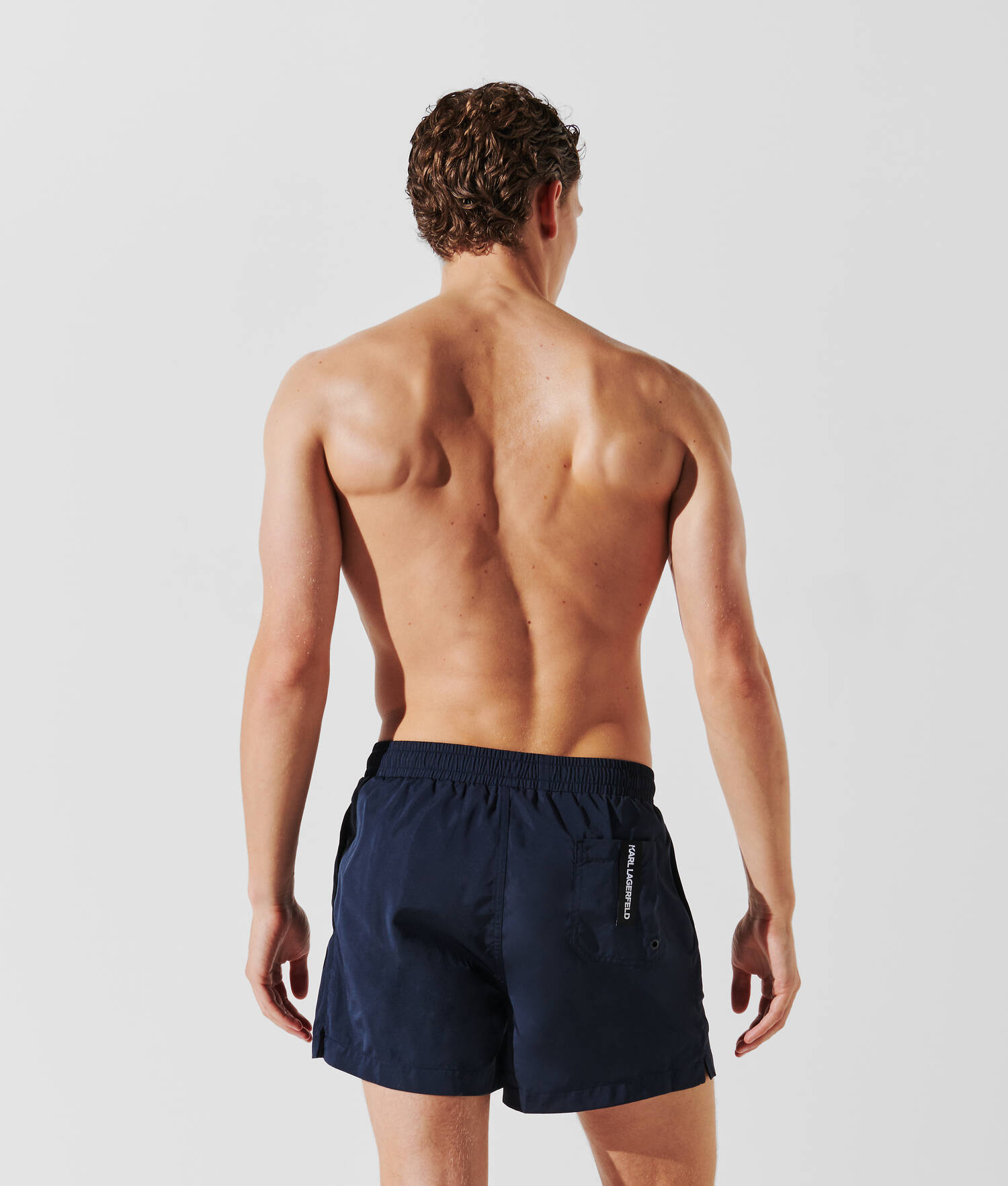 SHORT DE BAIN LONG À LOGO KARL MÉTALLISÉ