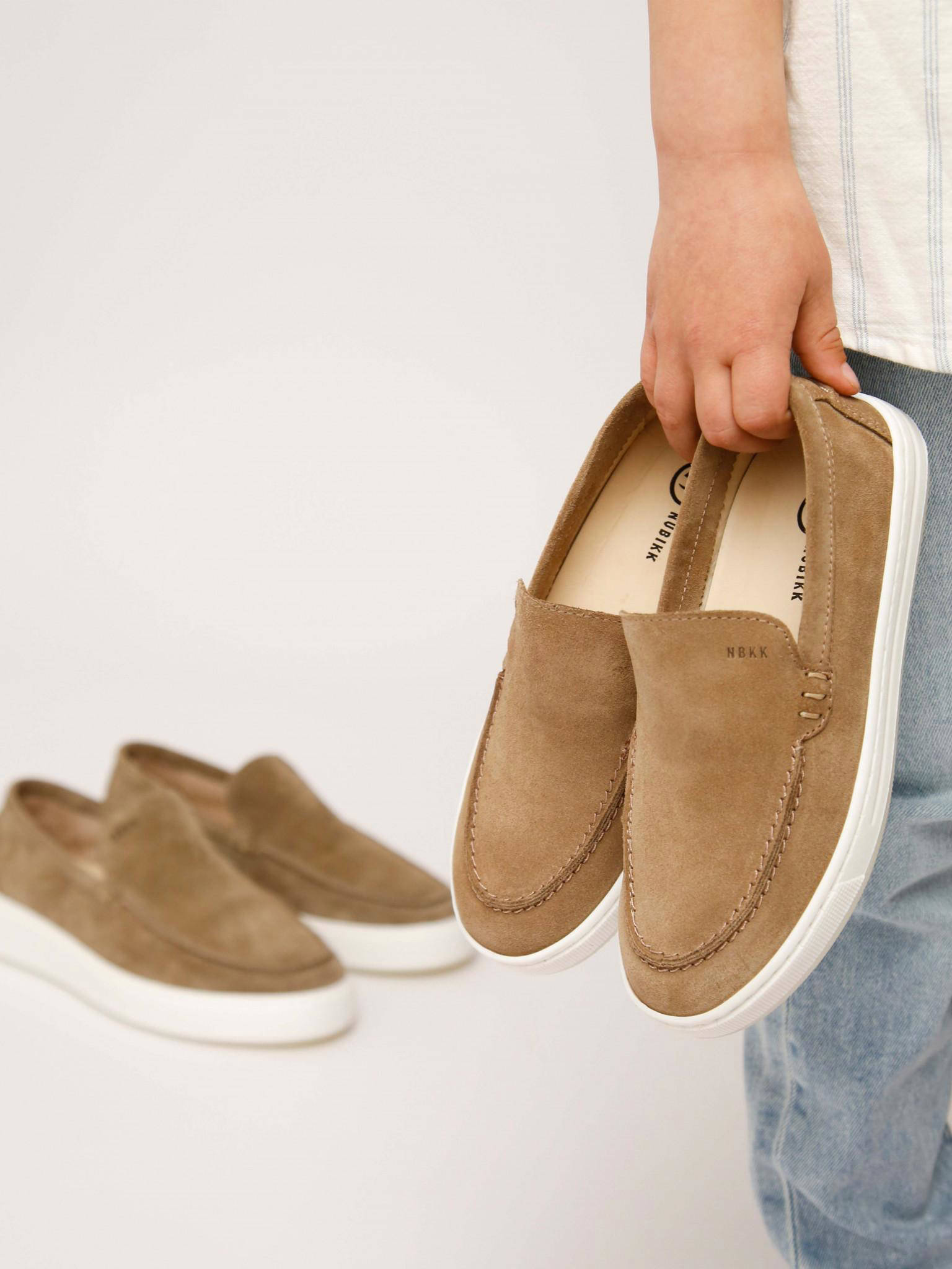Nubikk suède loafers taupe
