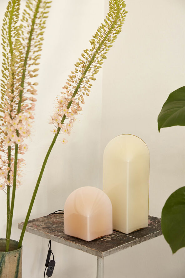 Hay Parade 320 Table Lamp Shell white