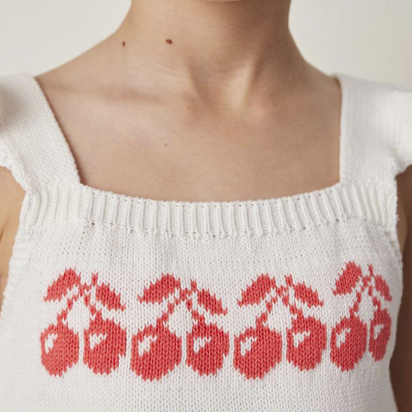 Top Cherries Jacquad Knit Off White