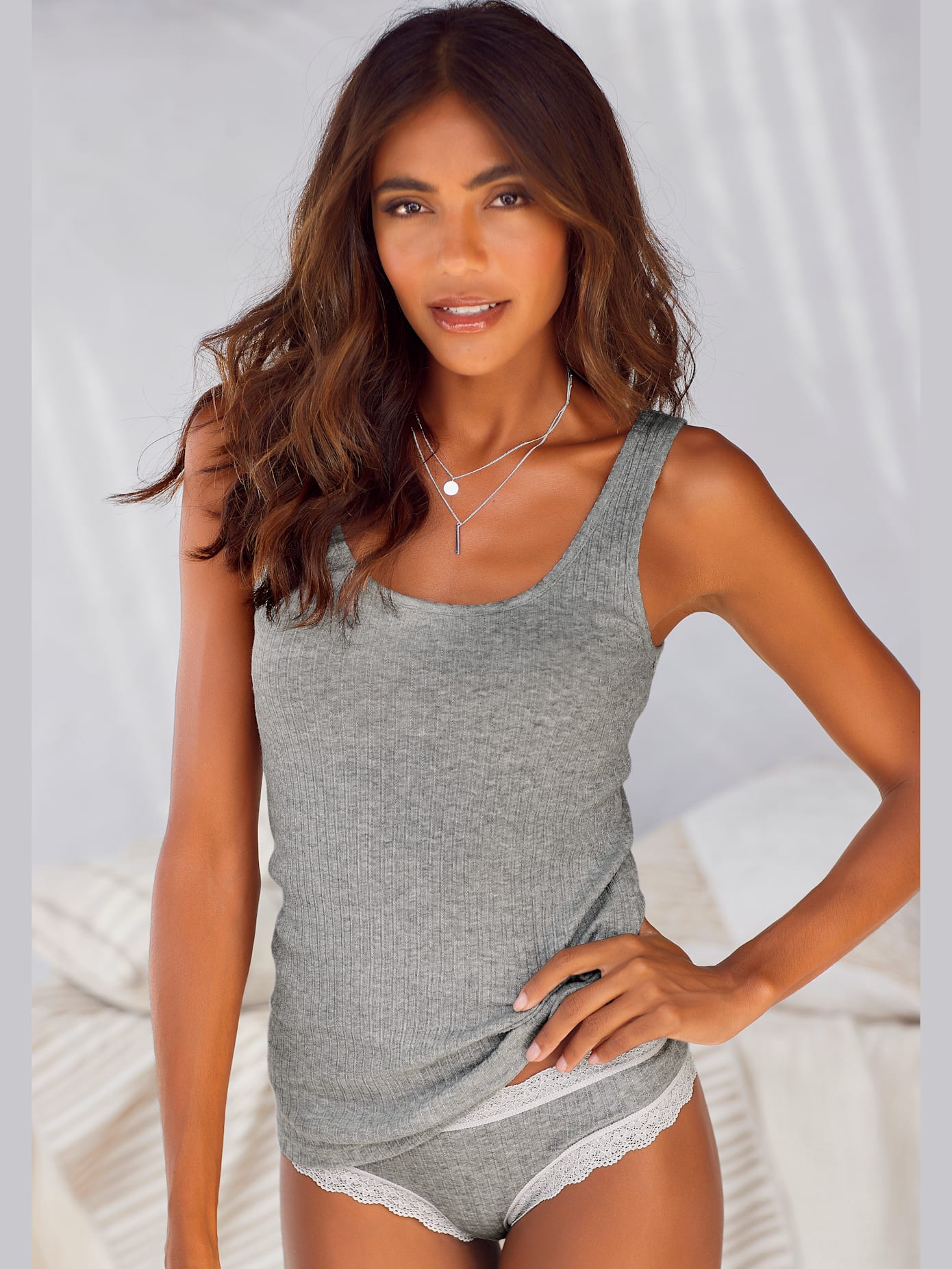 Chemise qualité côtelée douce au design tendance