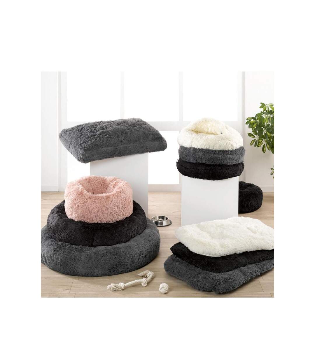 Paris Prix - Coussin Pour Chien & Chat fluffy 55cm Noir