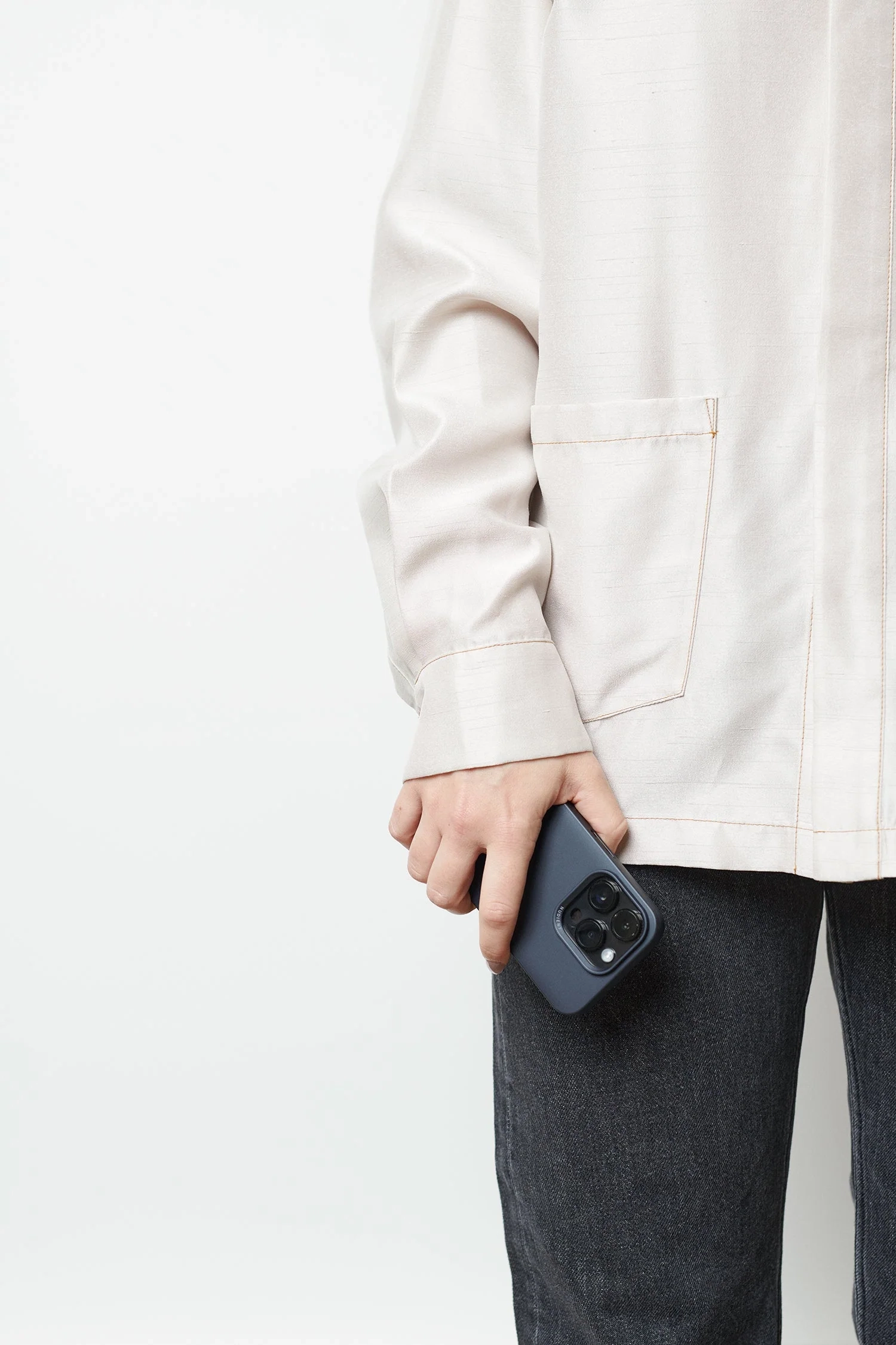 iPhone 14 Pro MagSafe Schutzhülle Thin Case aus Recycelten Materialien (00-000-0053-0001) - Midwinter Blue