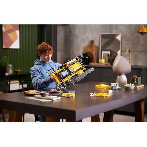 LEGO Technic Liebherr LR 13000 Bæltekran - 42146