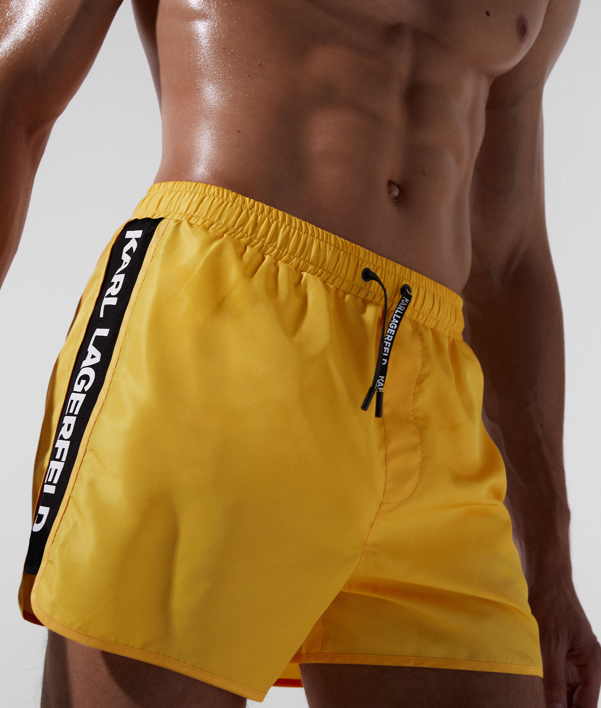 SHORT DE SURF AVEC GALON À LOGO KARL