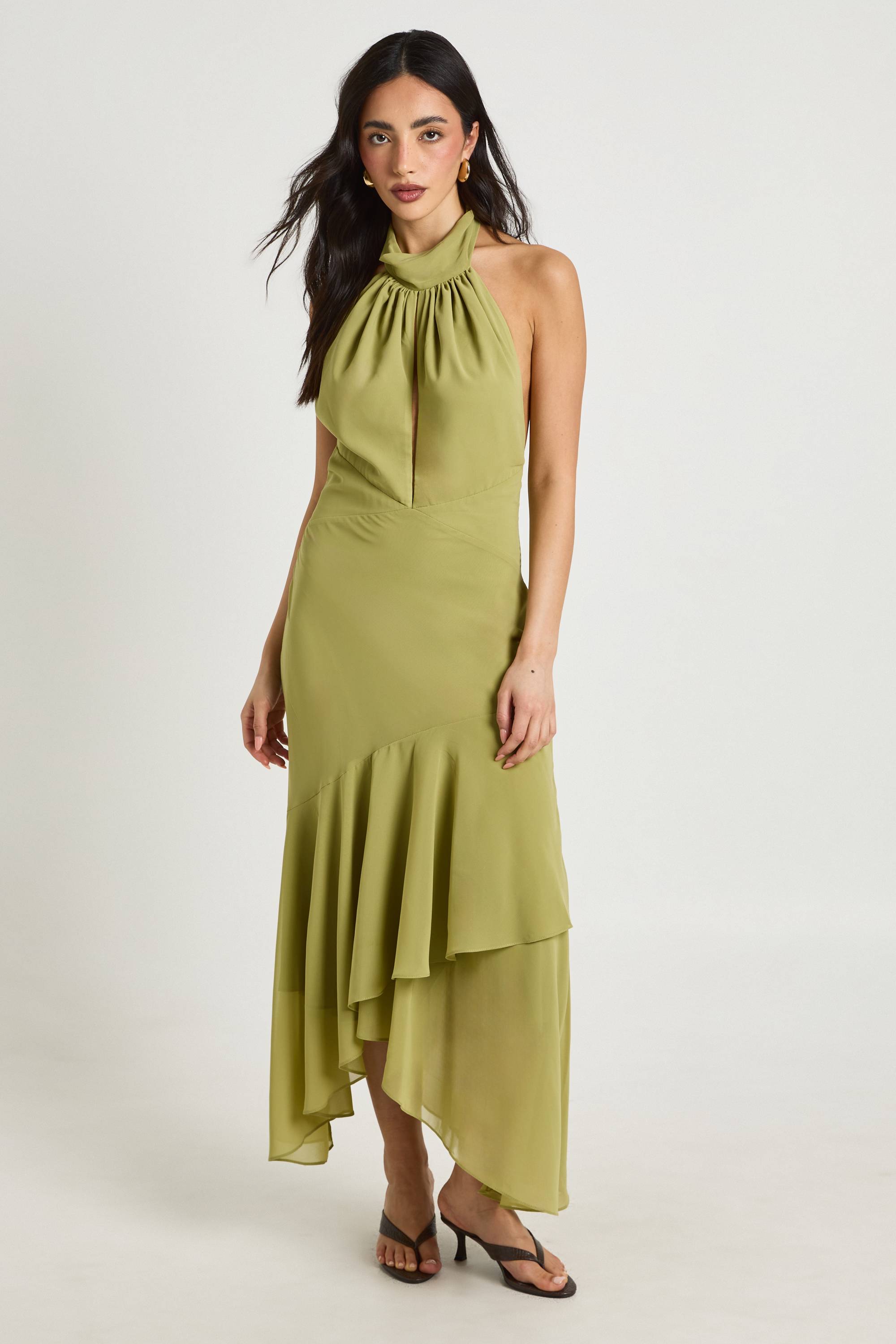 boohoo Robe Midaxi En Mousseline Col Montant Détail Floral Ourlet Asymétrique