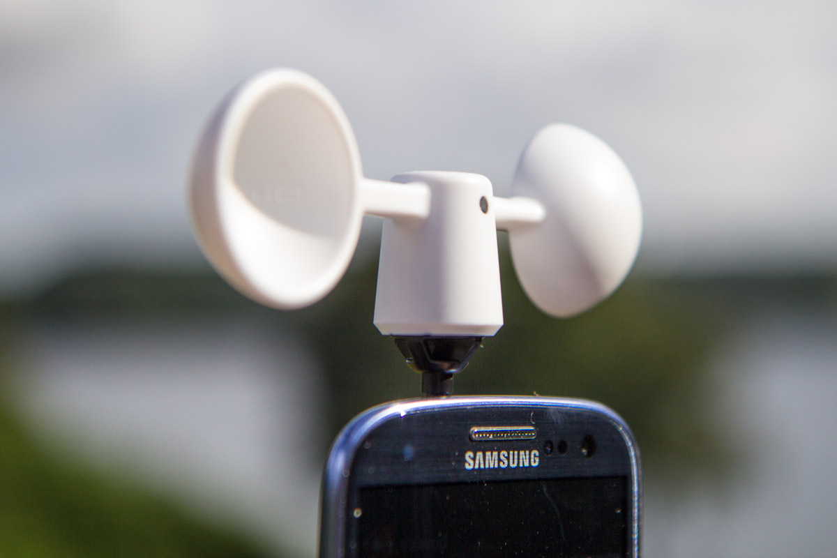 Vaavud Smartphone Wind Meter Red