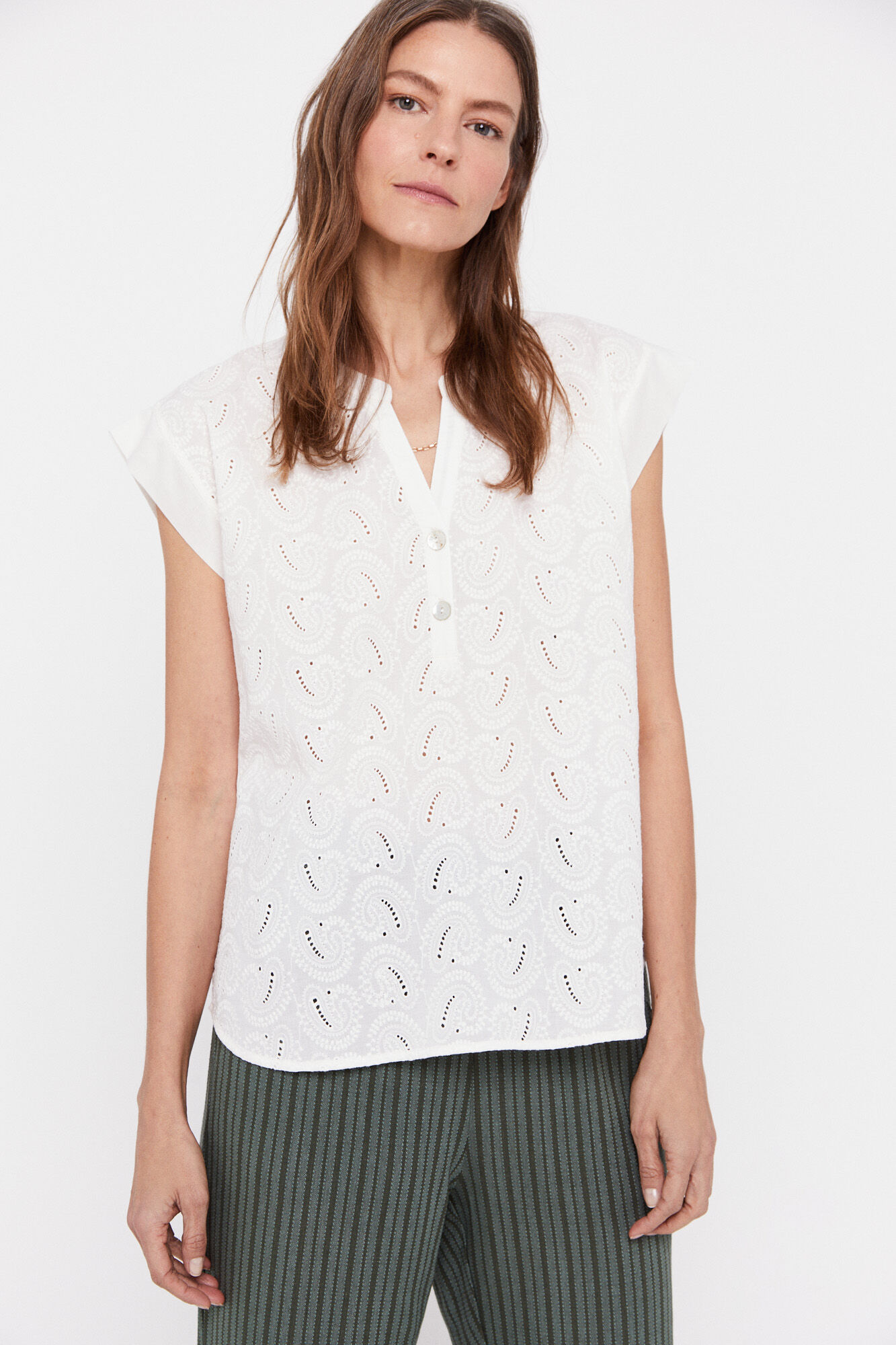 Blusa bordada - Branca